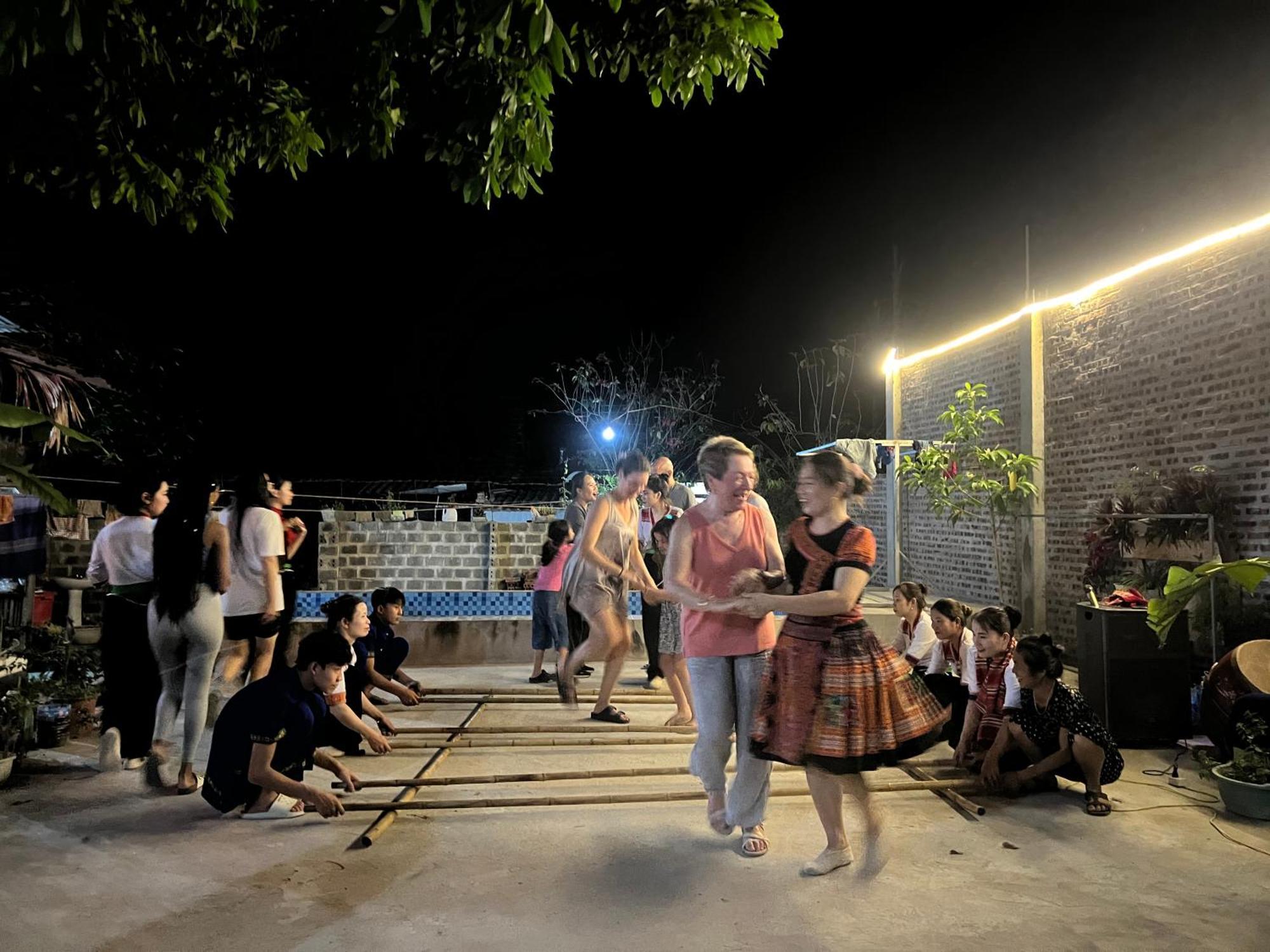 Hakuna Matata Homestay Mai Châu Buitenkant foto